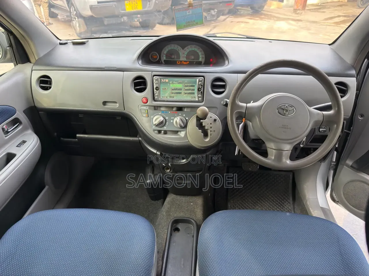 Toyota Sienta 2005 Silver