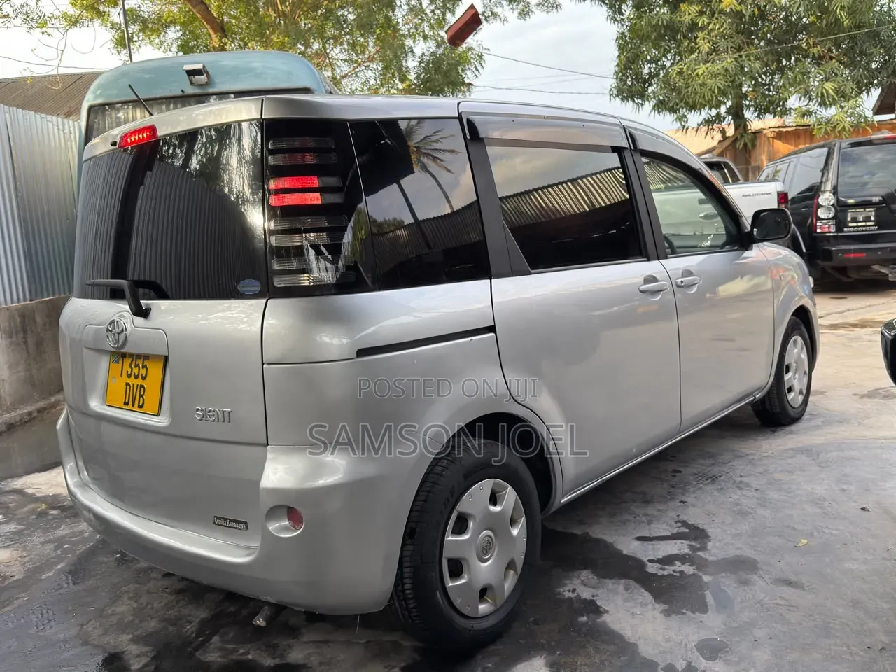 Toyota Sienta 2005 Silver