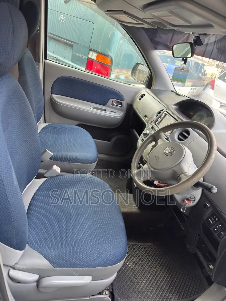 Toyota Sienta 2005 Silver