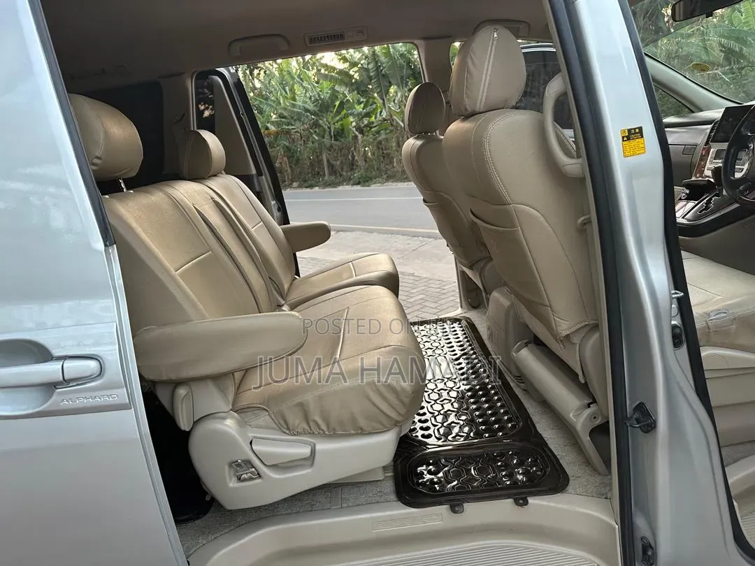 Toyota Alphard 2005 Silver