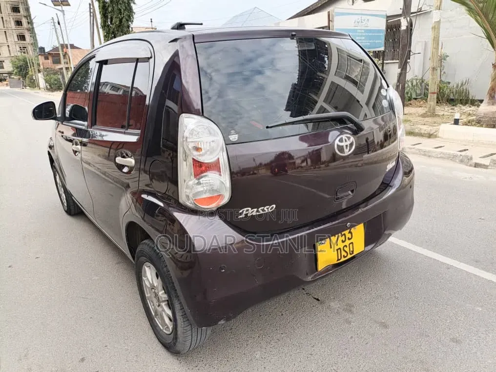 Toyota Passo 2011 Black