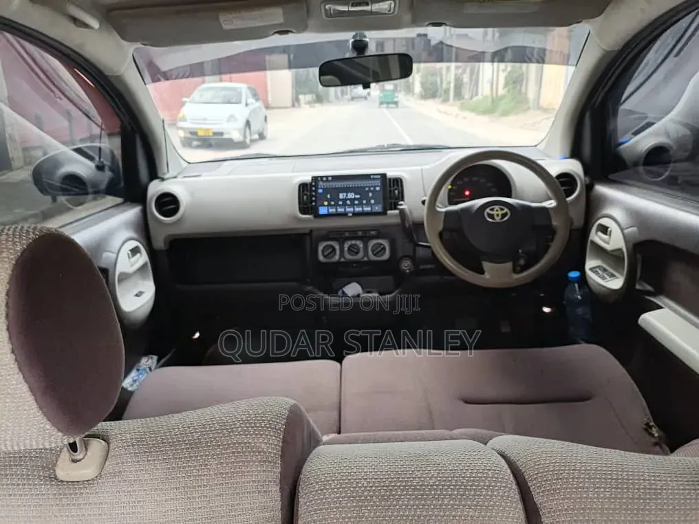 Toyota Passo 2011 Black