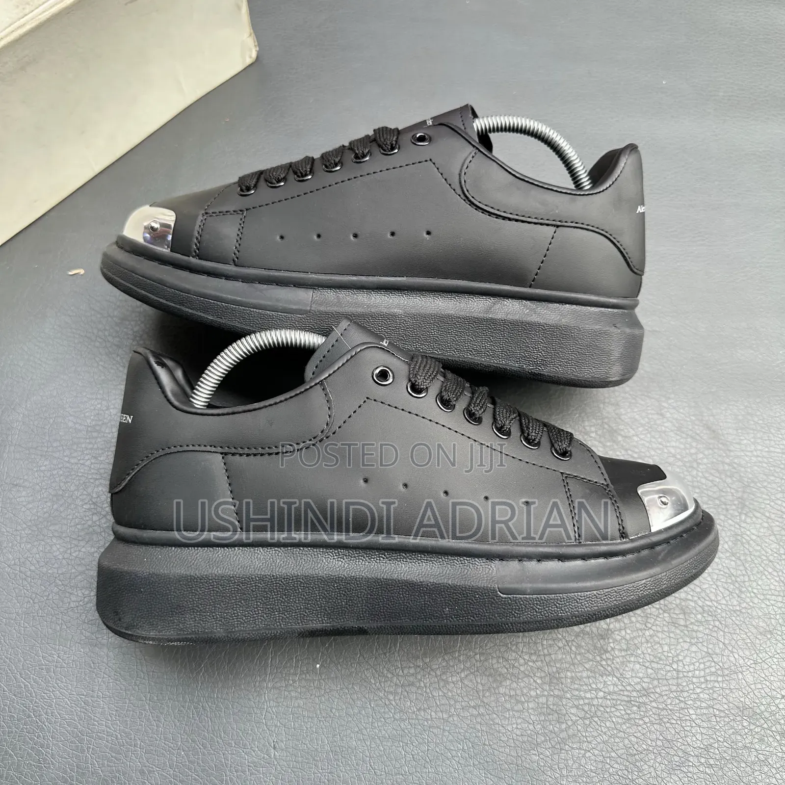 alexander McQueen—velmont Shoesbrand: Alexander McQueen