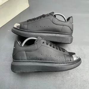 alexander McQueen—velmont Shoesbrand: Alexander McQueen