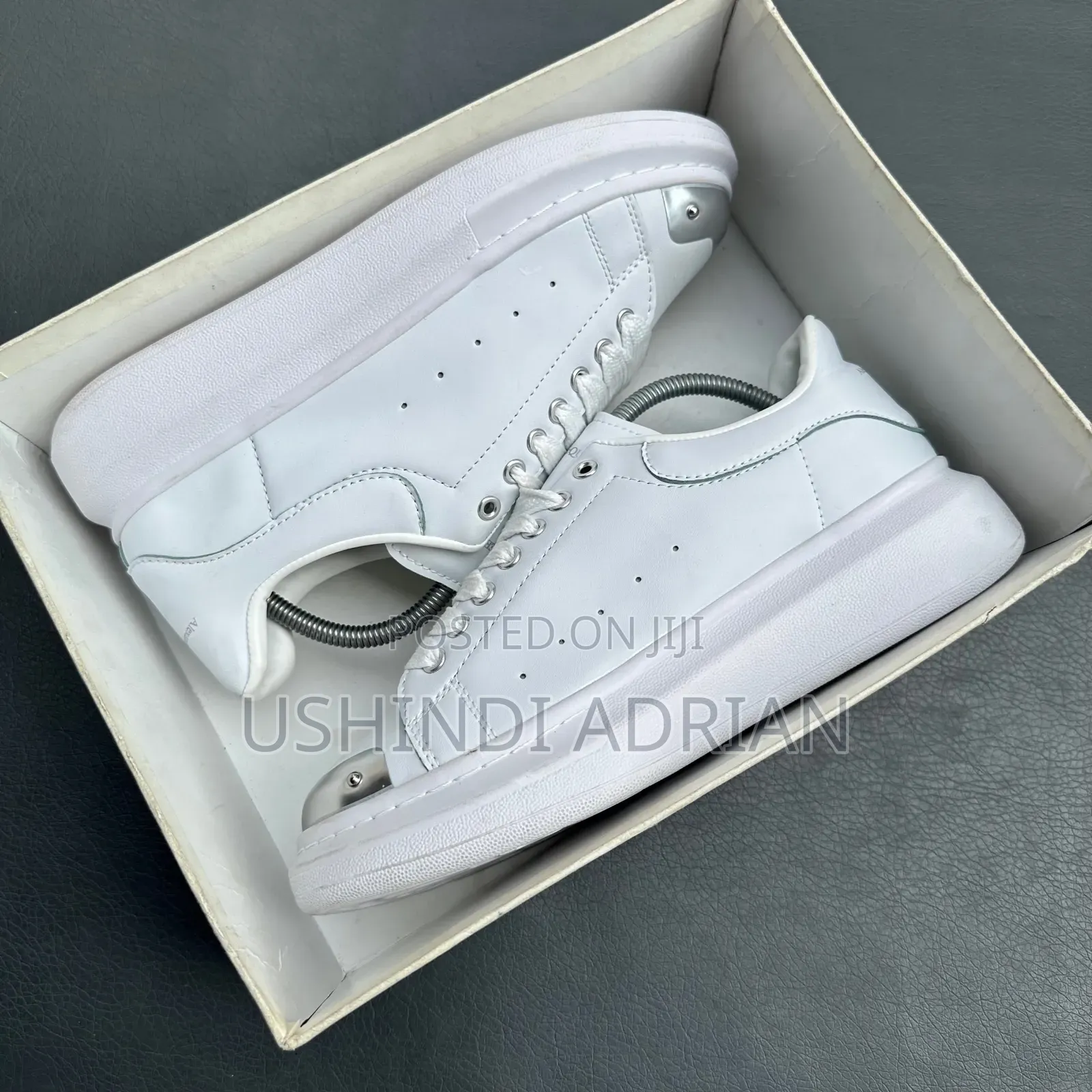 alexander McQueen—velmont Shoesbrand: Alexander McQueen