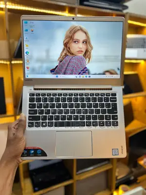 New Laptop Lenovo IdeaPad Z710 8GB Intel Core i5 SSD 256GB