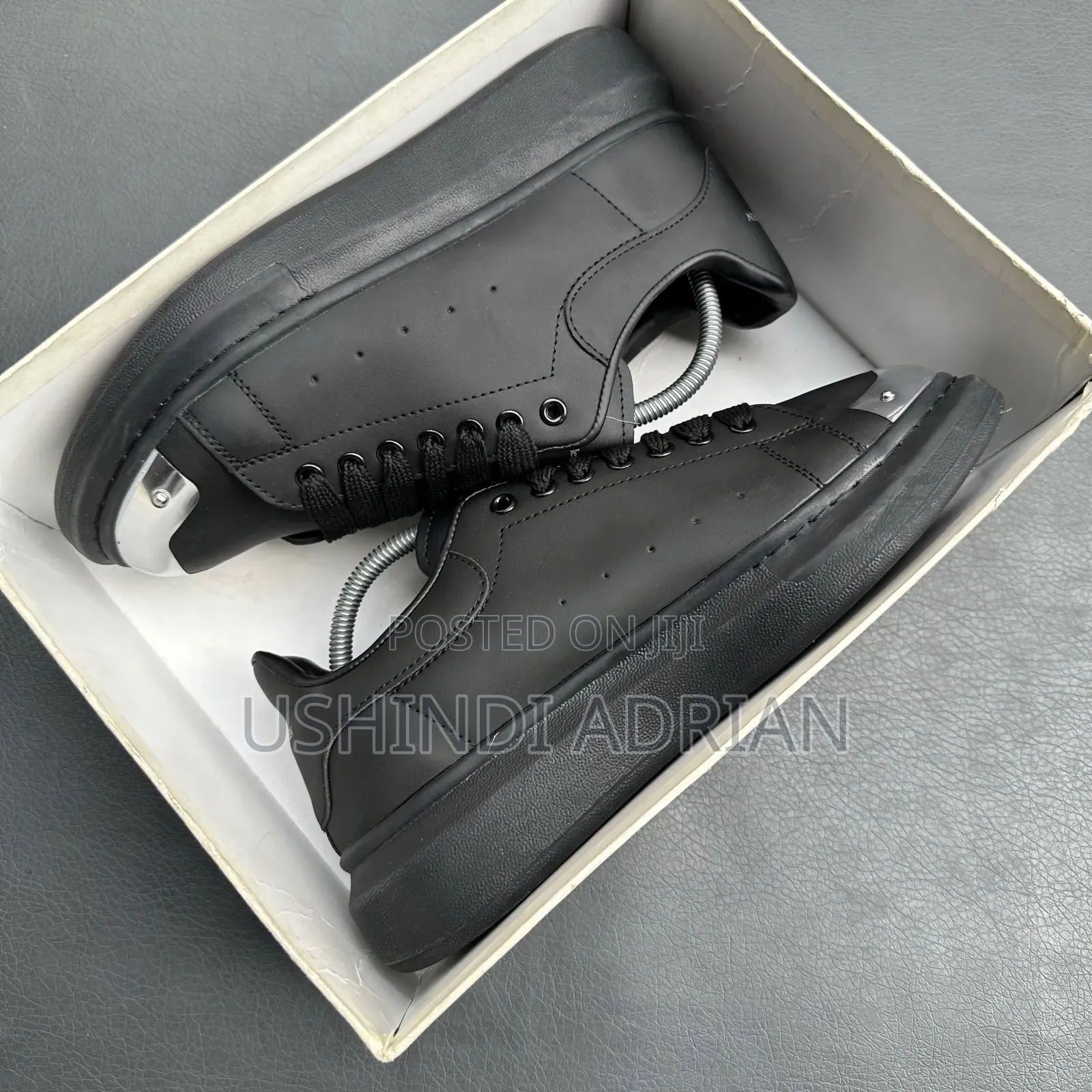 alexander McQueen—velmont Shoesbrand: Alexander McQueen