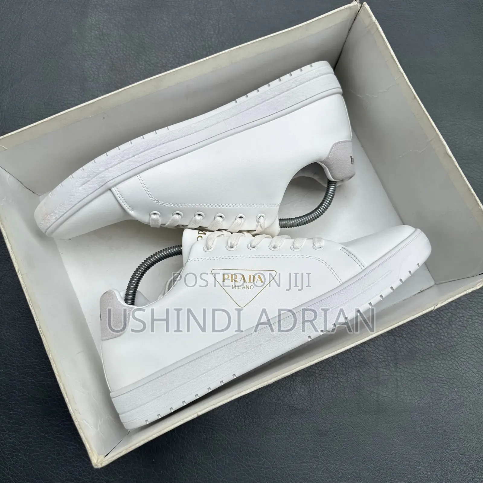 prada—calvion Shoesbrand: Prada