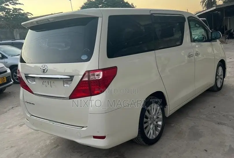 Toyota Alphard 2010 White