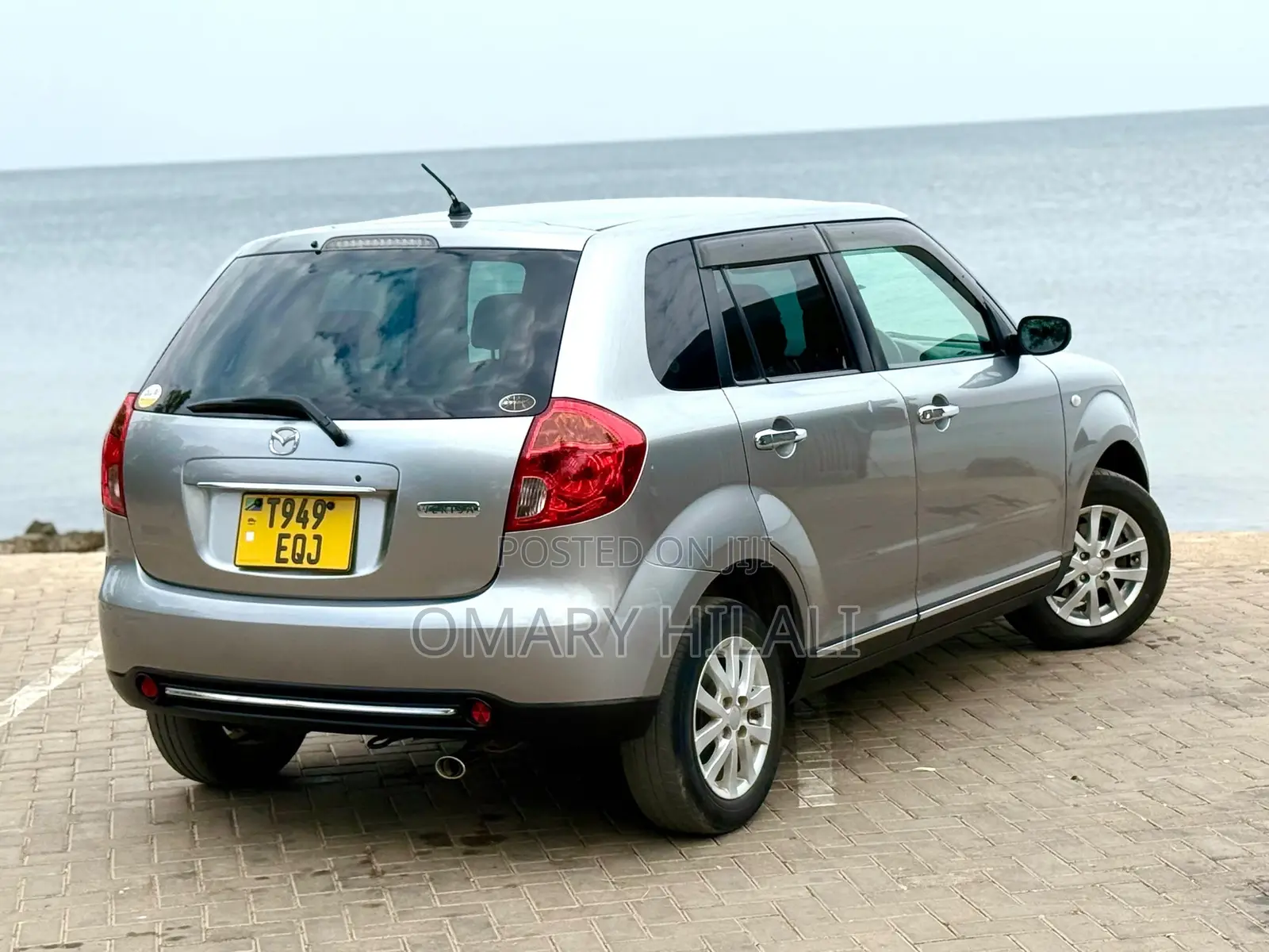 Mazda Verisa 2010 Silver