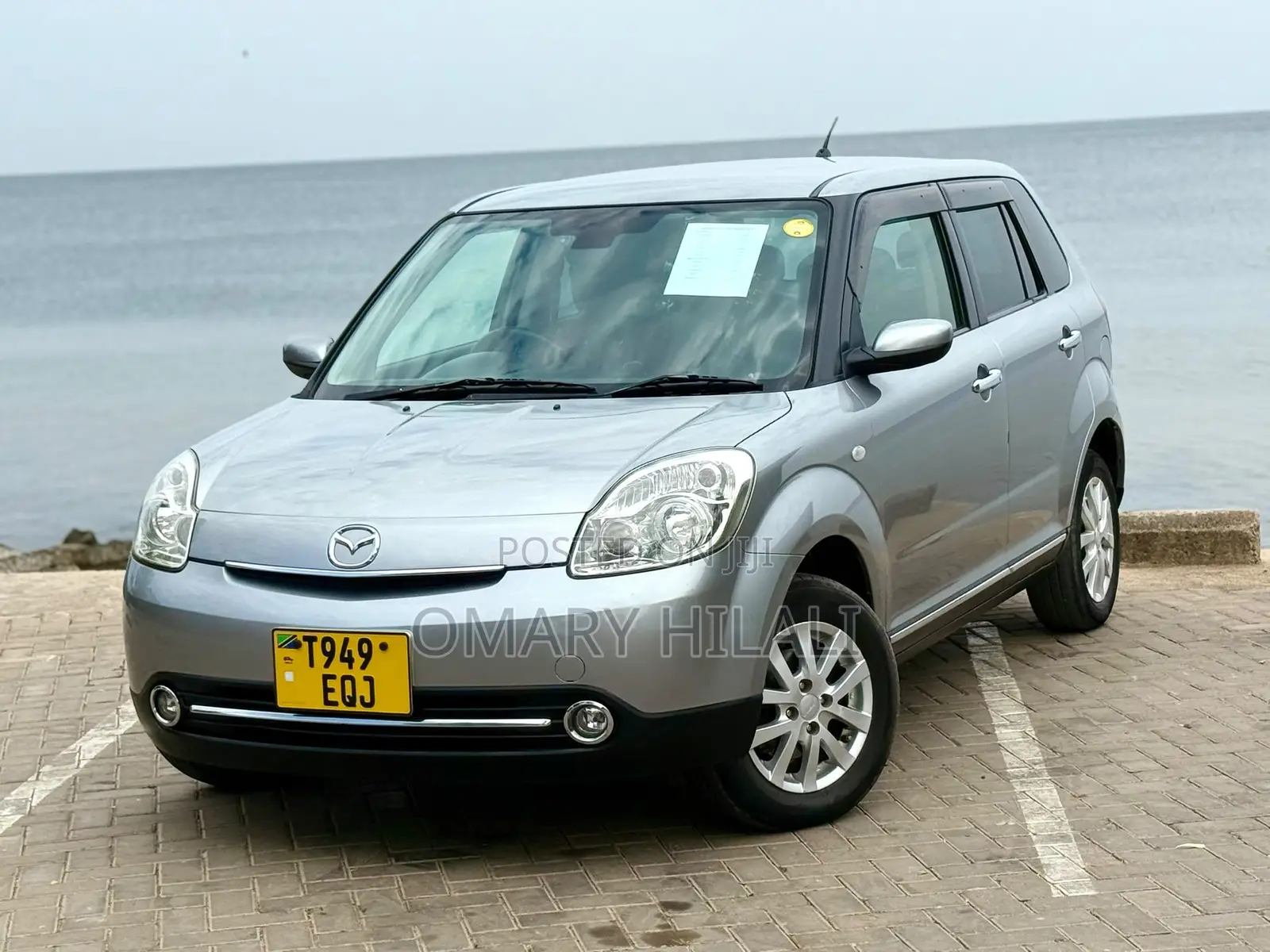 Mazda Verisa 2010 Silver