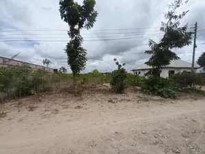 Kiwanja Kinauzwa Kigamboni Kibada