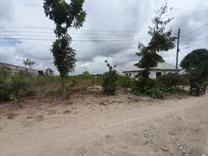 Kiwanja Kinauzwa Kigamboni Kibada
