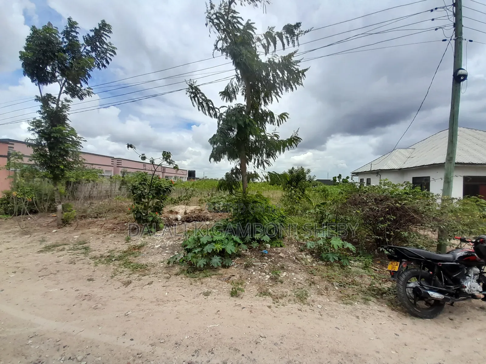 Kiwanja Kinauzwa Kigamboni Kibada