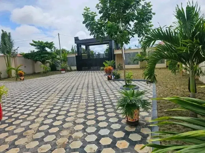Furnished 5bdrm Bungalow in Nyumba, Temeke for sale