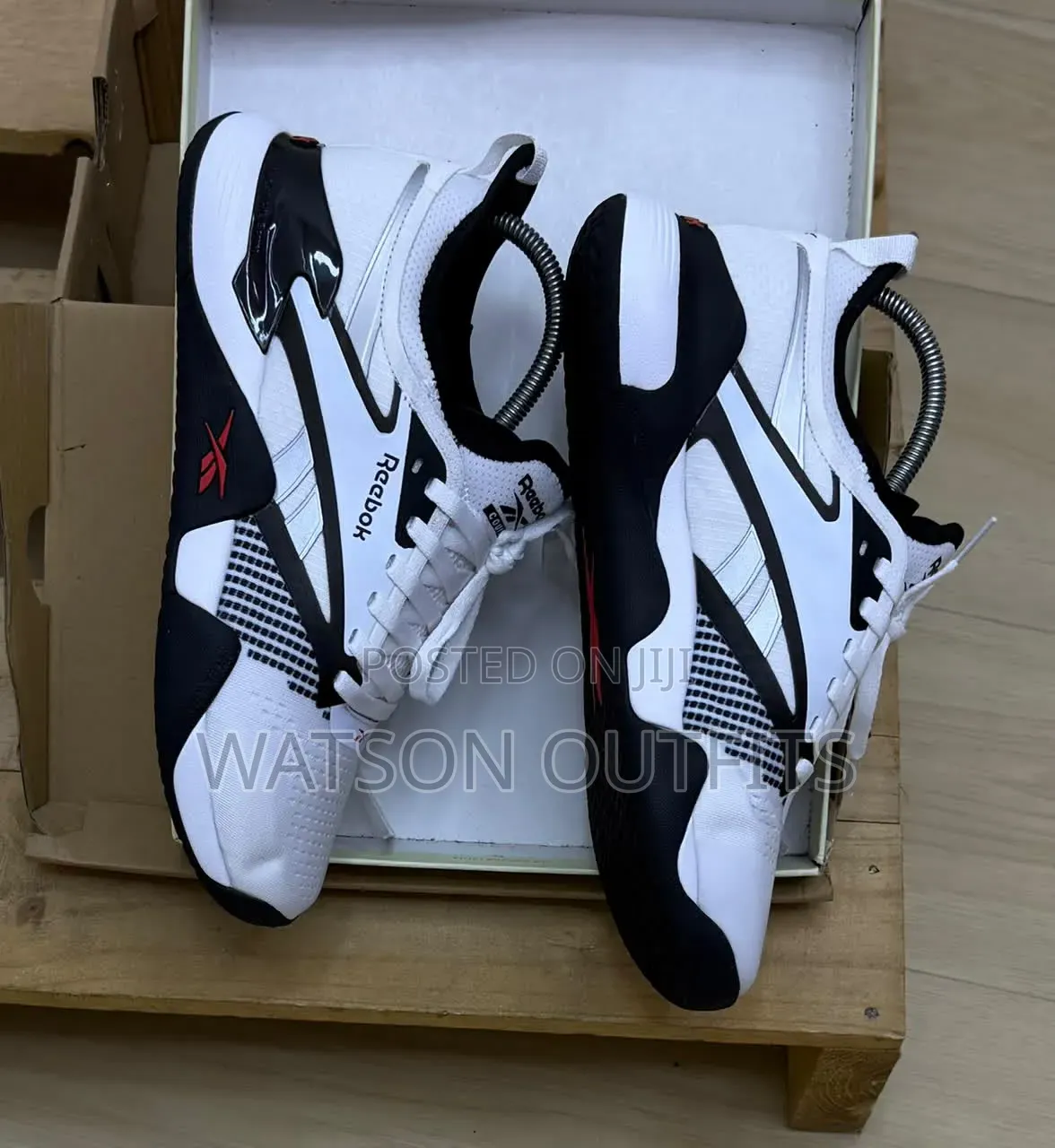 4 Colours Reebok Brand Men's Leather Shoes Materials Classic