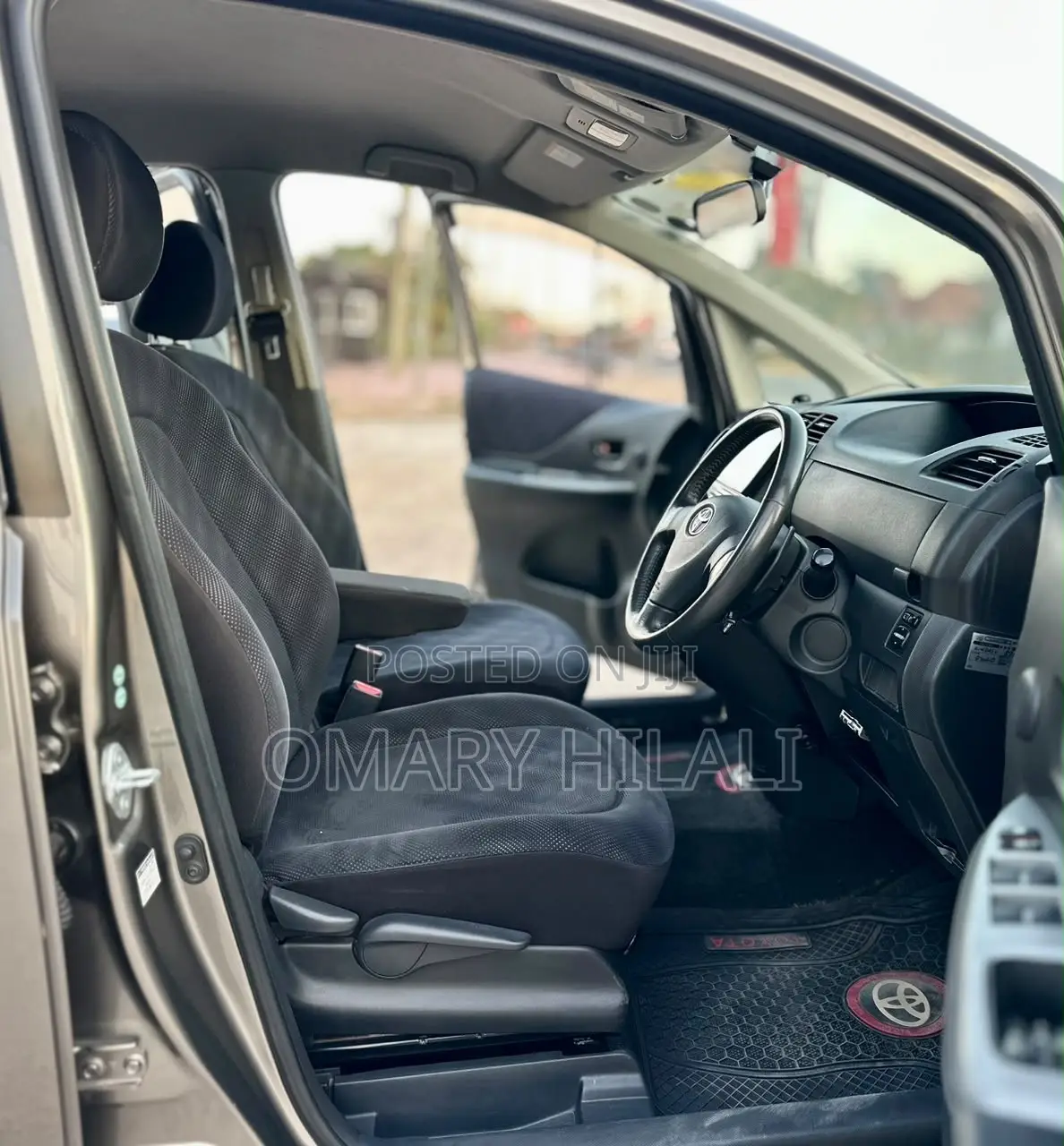 Toyota Ractis 2007 Gray