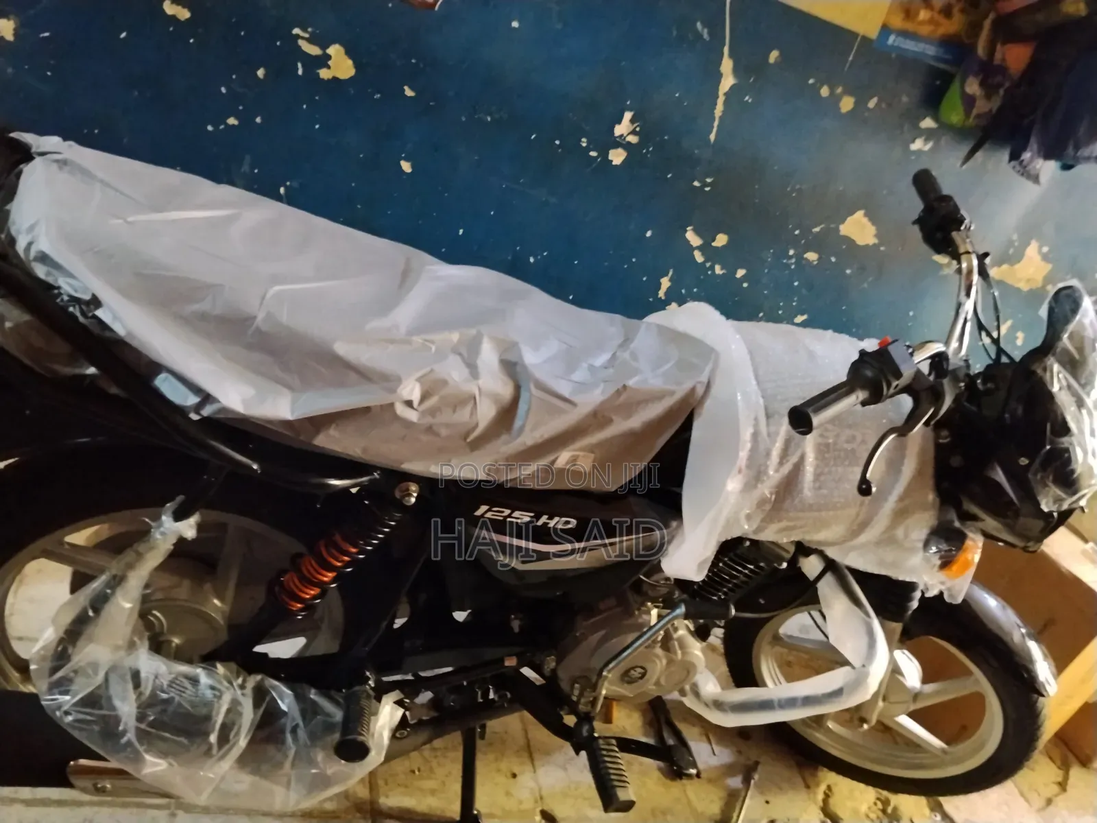 New Bajaj Boxer 125 2026 Black