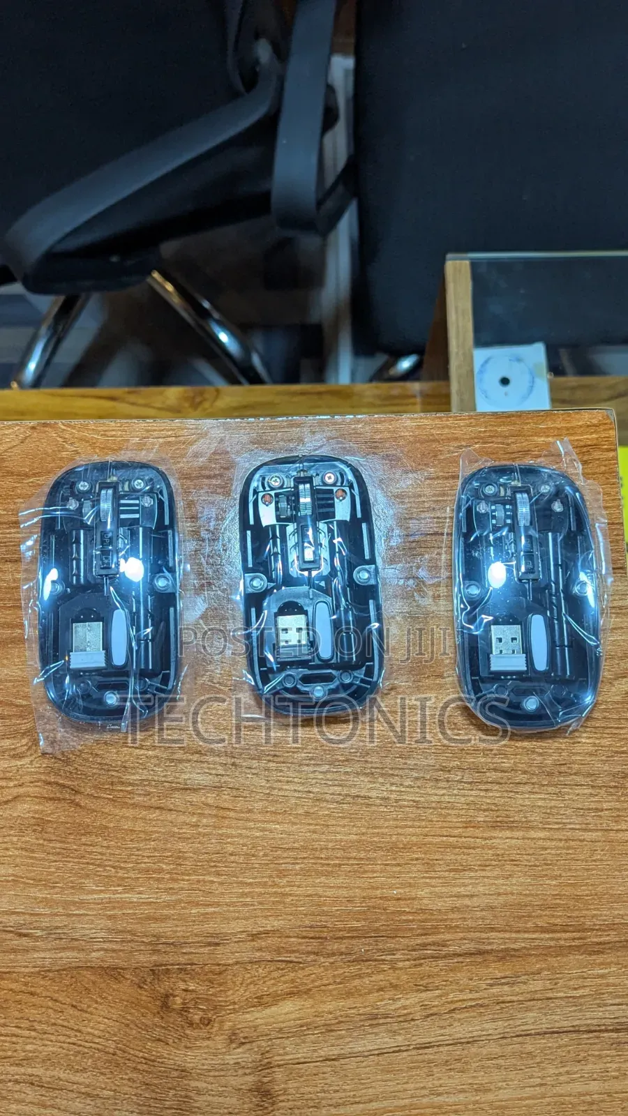 Transparent Wireless Mouse — TZS 35,000