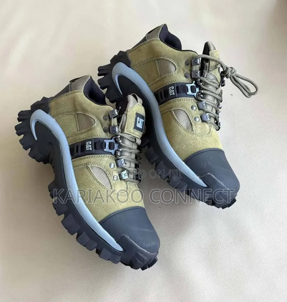 Urban Shadow Cat Boot