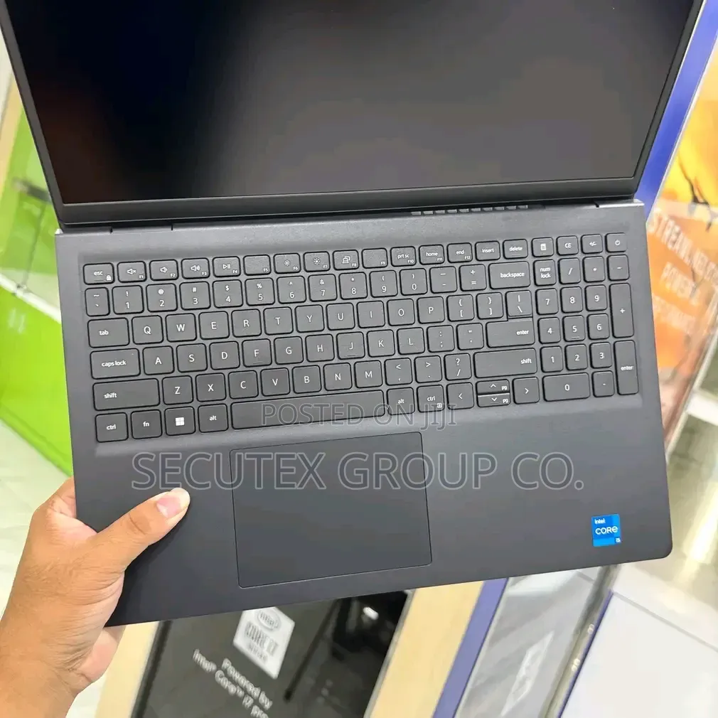 New Laptop Dell 8GB Intel Core i5 SSD 512GB