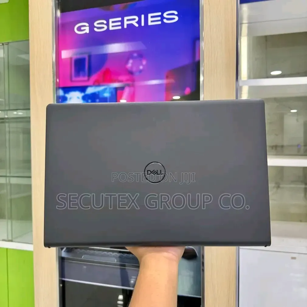 New Laptop Dell 8GB Intel Core i5 SSD 512GB