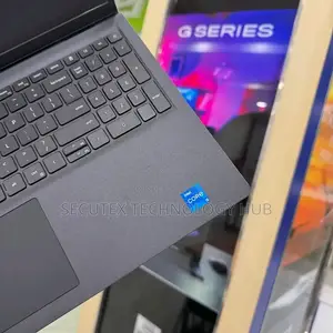 New Laptop Dell 8GB Intel Core i5 SSD 512GB