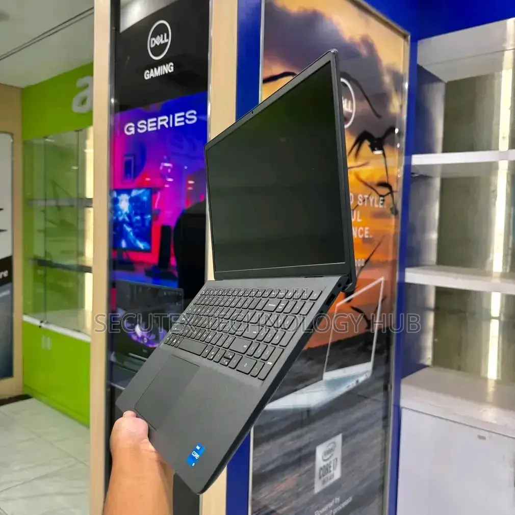 New Laptop Dell 8GB Intel Core i5 SSD 512GB