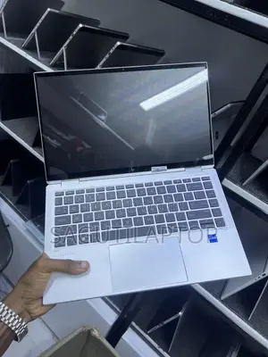 Laptop HP EliteBook 1040 G8 16GB Intel Core i7 SSD 512GB