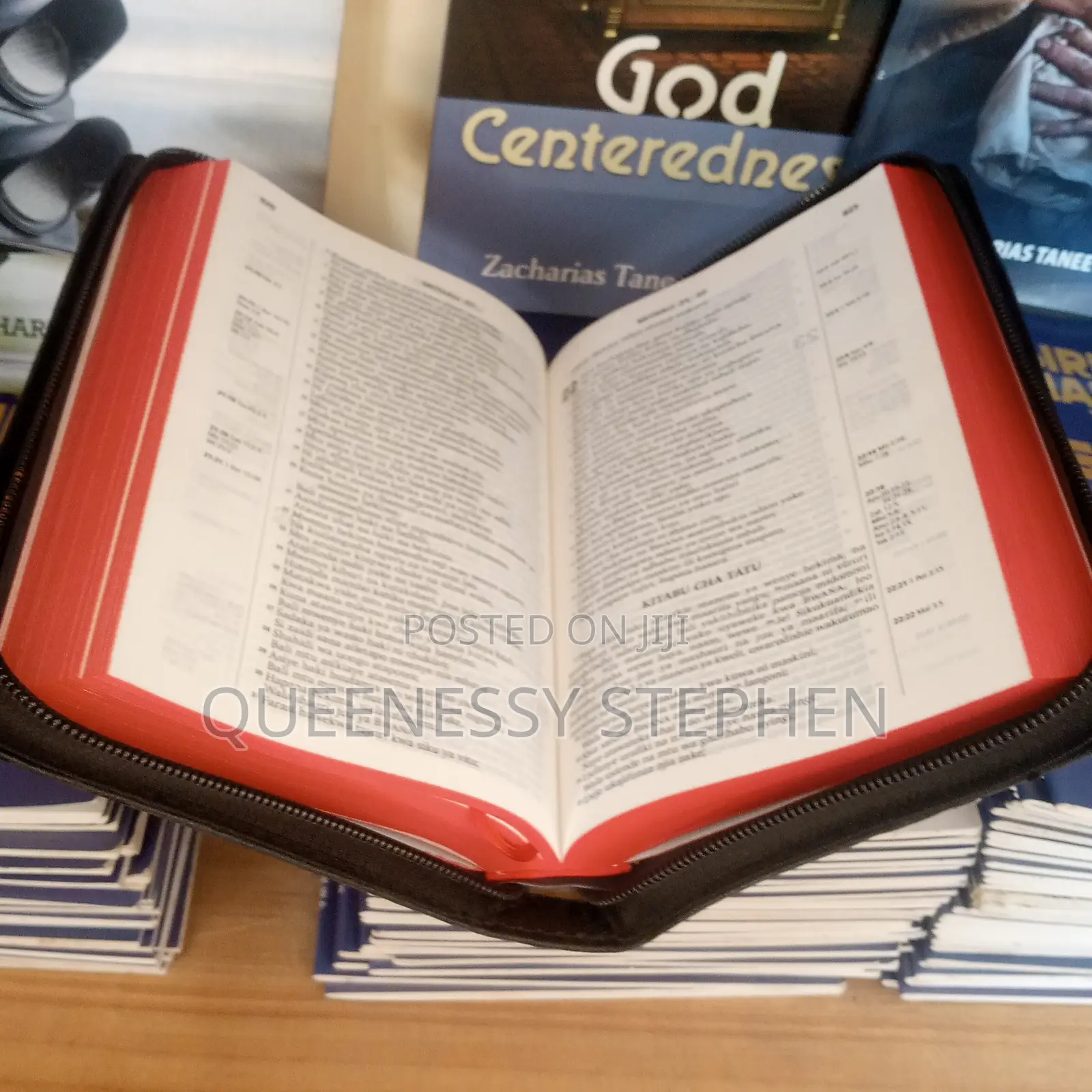 Biblia Ya Maandiko Matakatifu Zenye Cover