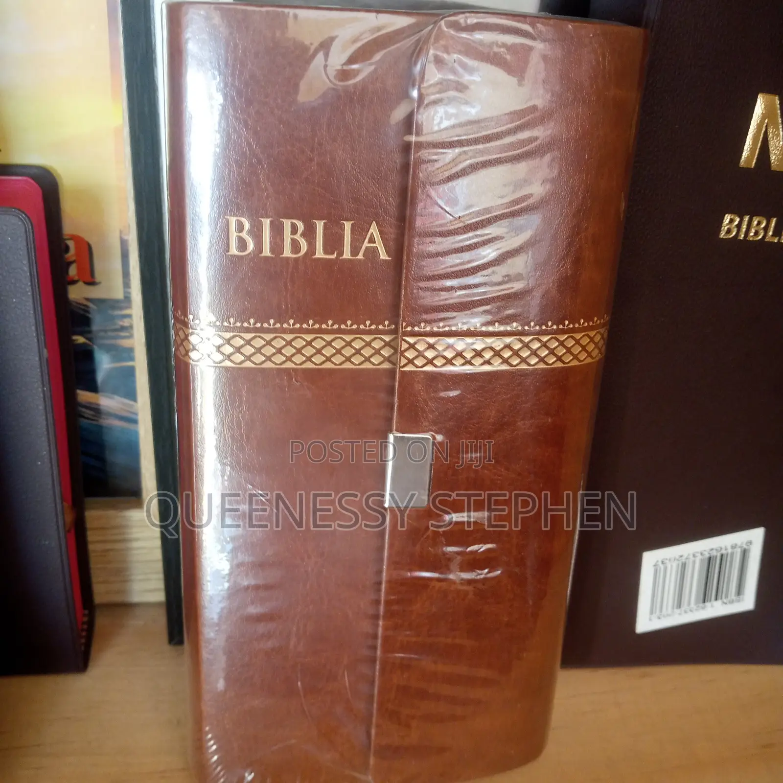 Biblia Ya Wanawake Ya Pouchi
