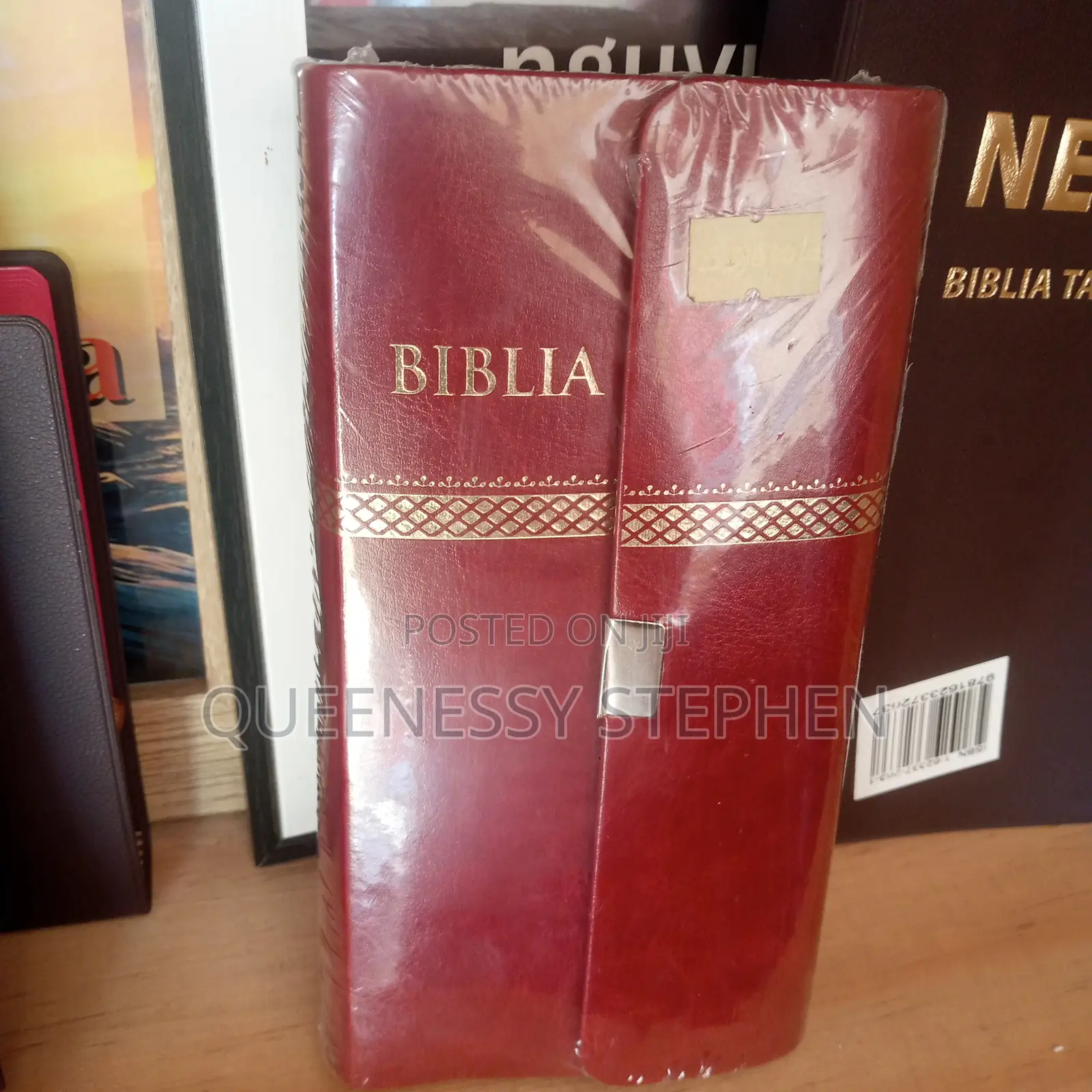 Biblia Ya Wanawake Ya Pouchi