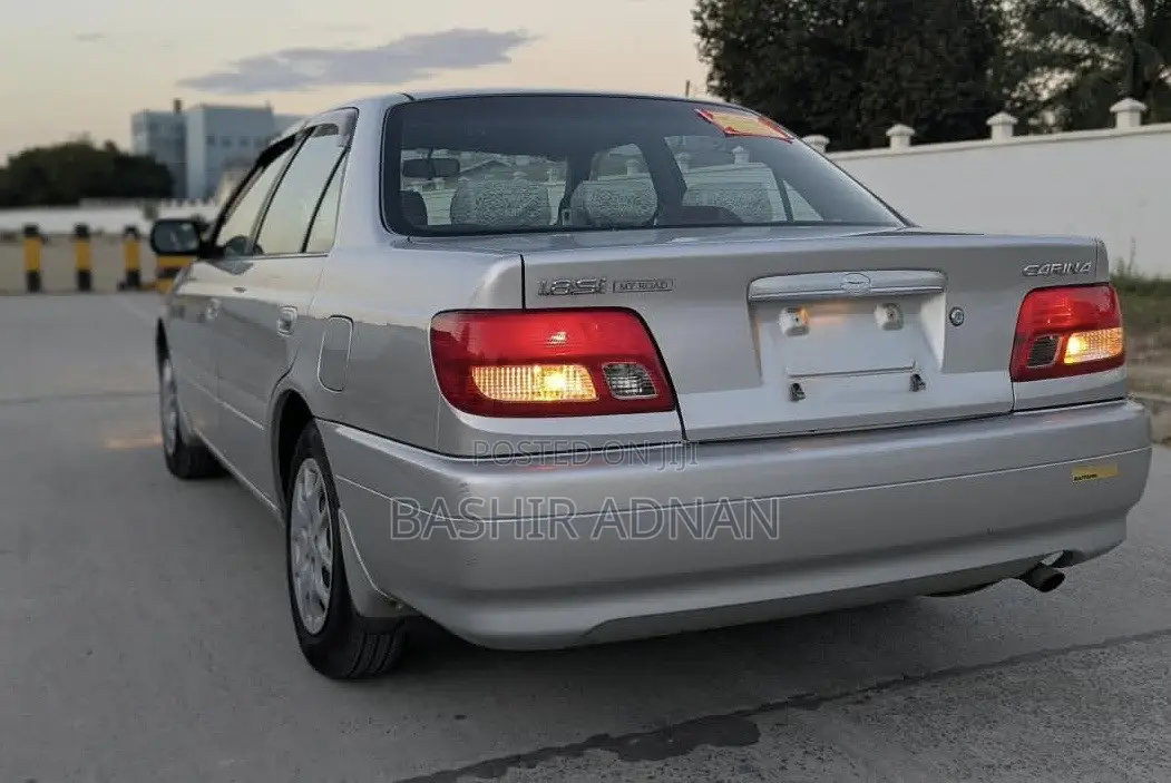 Toyota Carina 1.8 FWD Sedan 2001 Silver