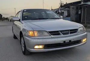 Toyota Carina 1.8 FWD Sedan 2001 Silver