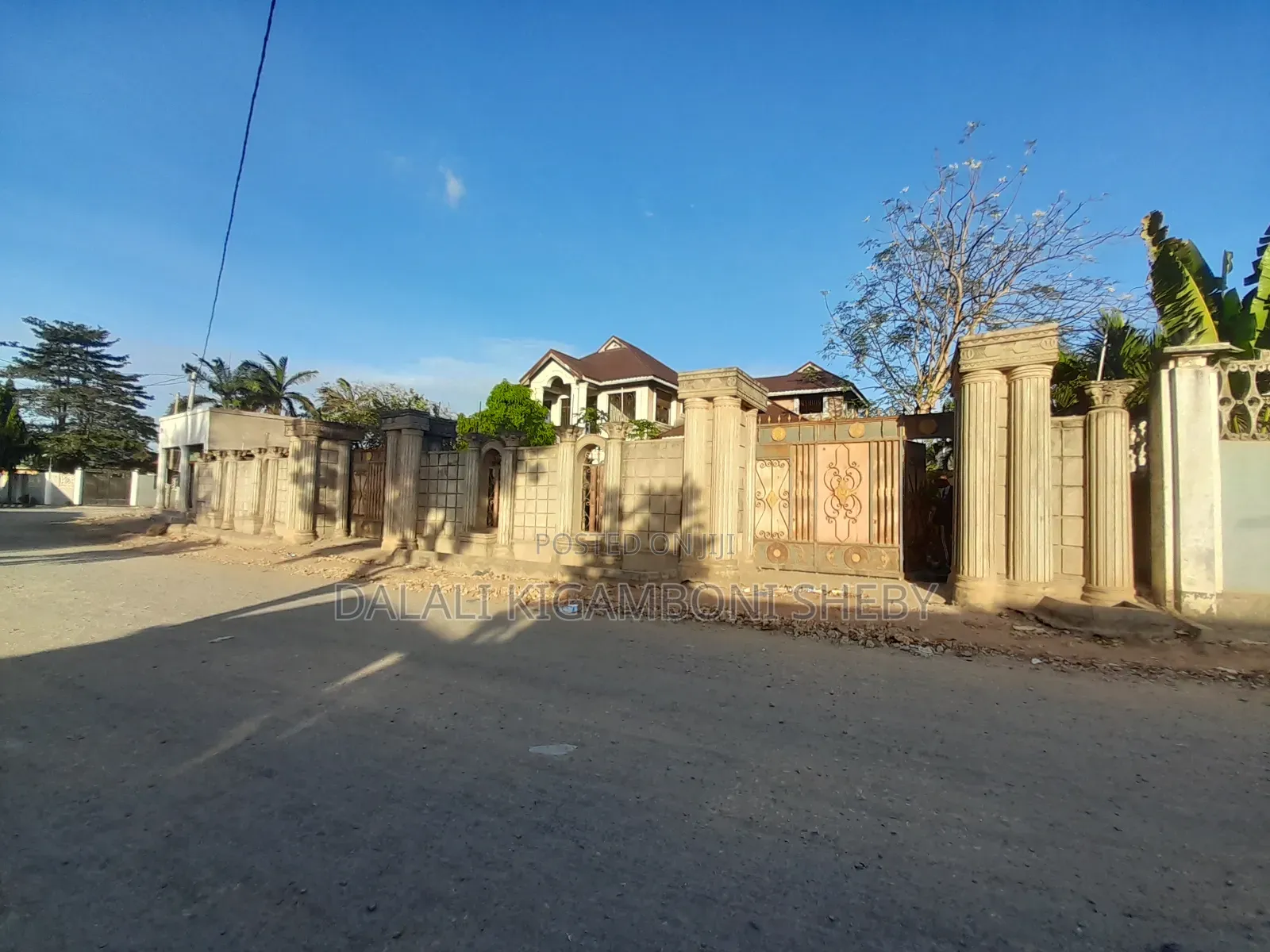 6bdrm Apartment in Kigamboni Kibada for sale