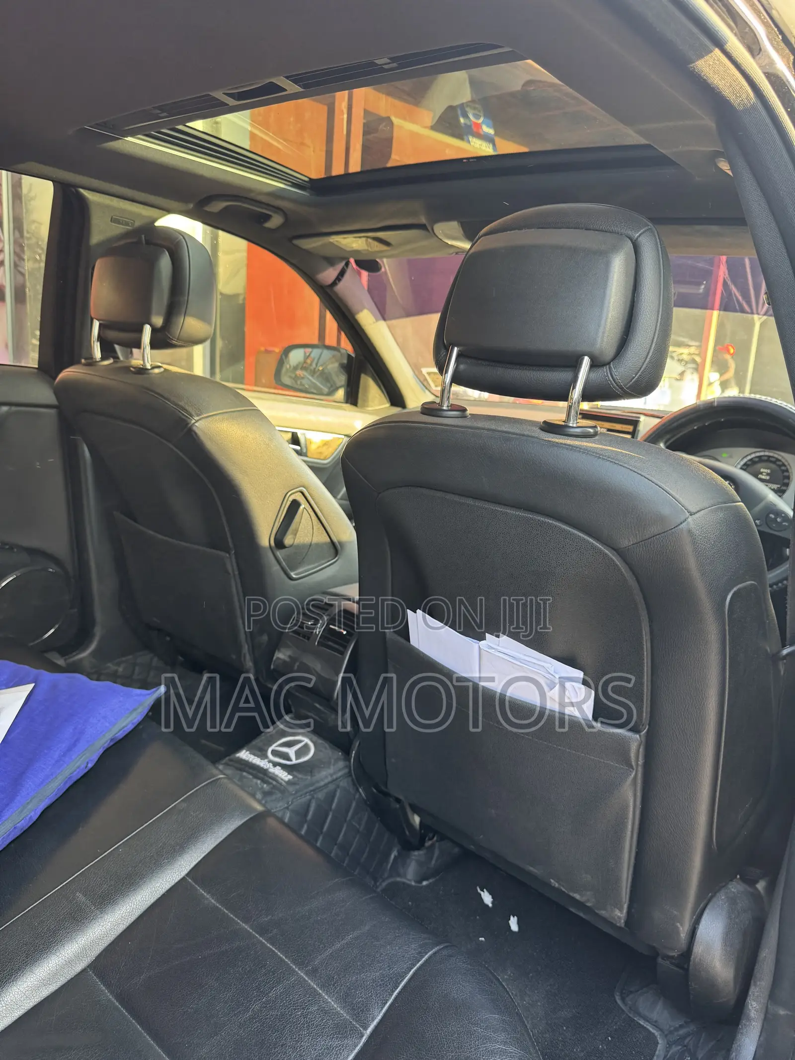 Mercedes-Benz C200 2009 Black